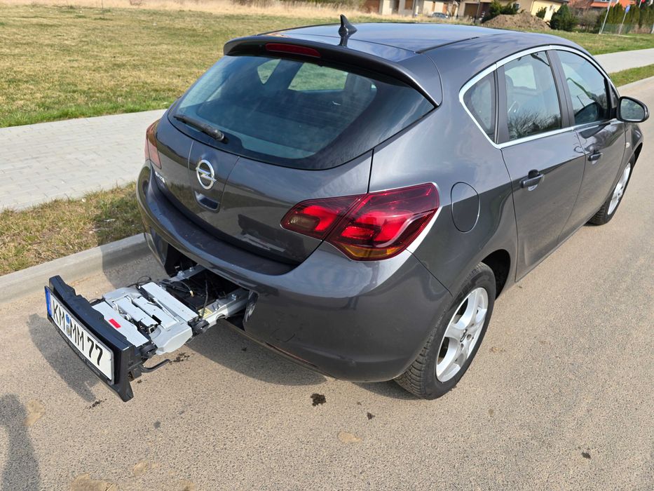Opel Astra J Cosmo hatchbeck FlexFlix bagażnik rowerowy xenon klima