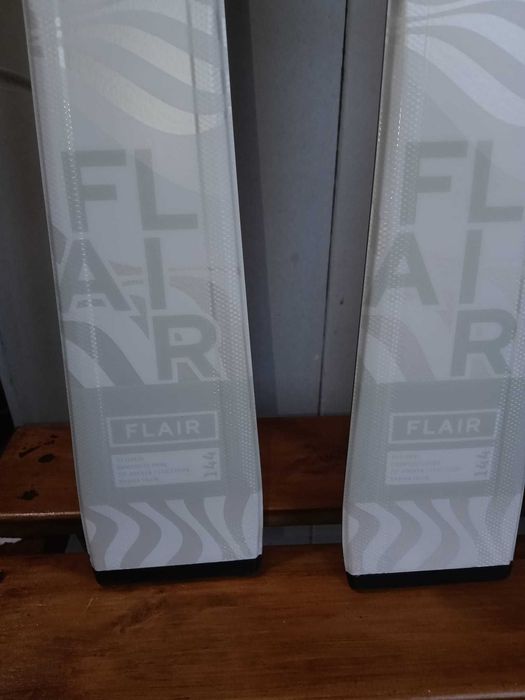 Nowe damskie narty Volkl flair 137cm- promocja 1200 zł/ Sklep-Serwis