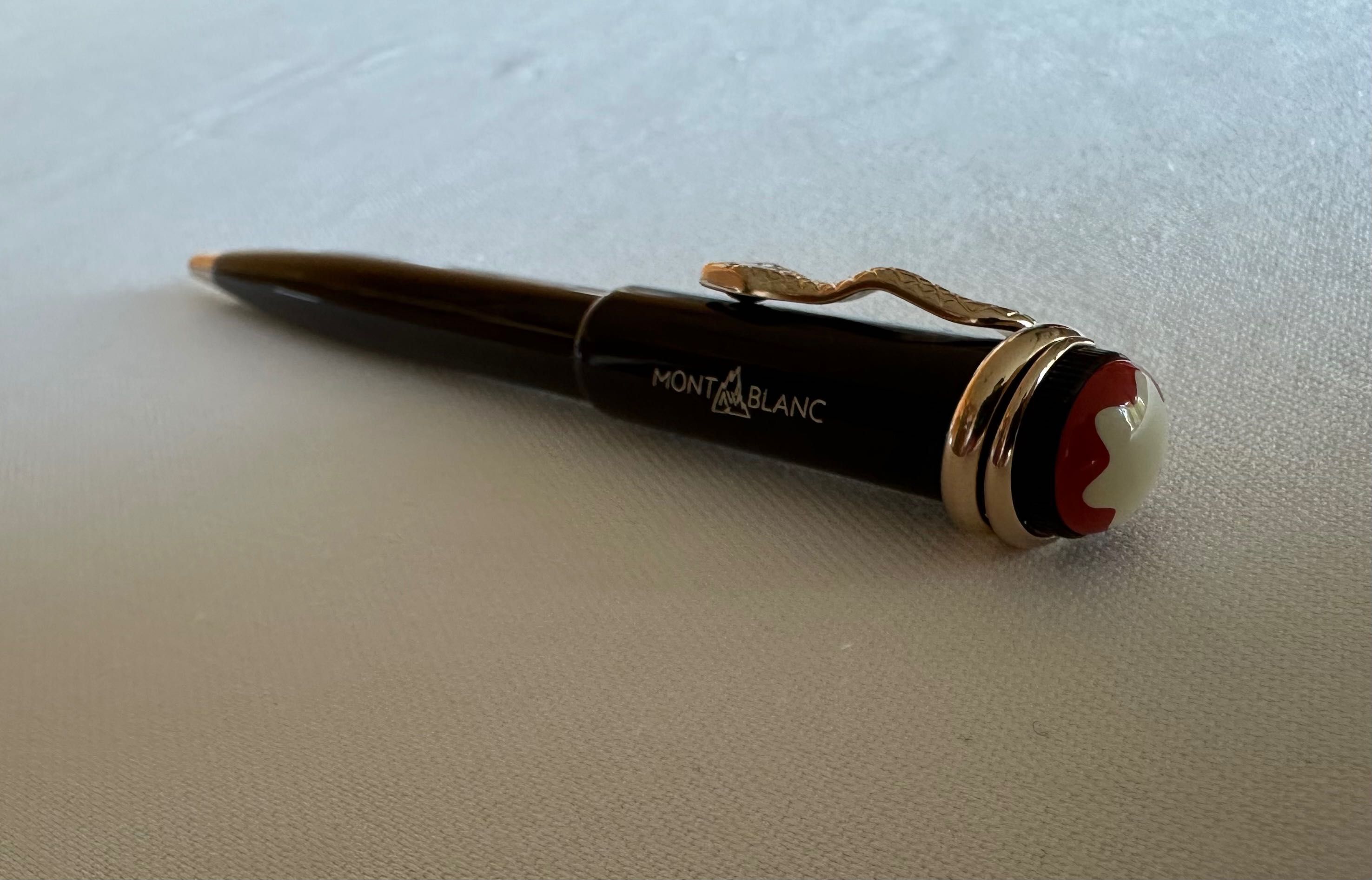 Caneta montblanc gold snake edição limitada