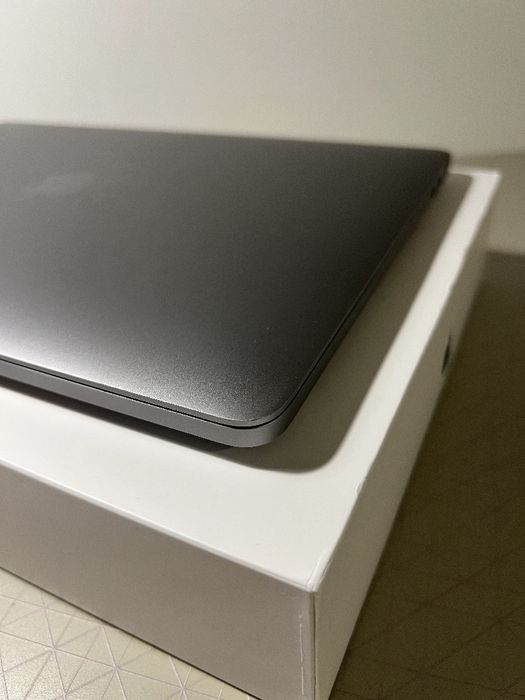 Apple MacBook Pro 13" 2020 16Gb 1Tb