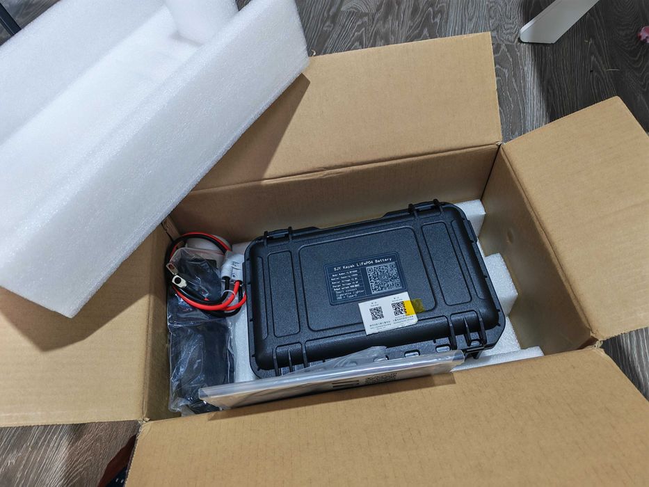 LiFePO4 аккумулятор от SJY в кейсе 100Ah 12V 1,24K BMS Bluetooth IP67