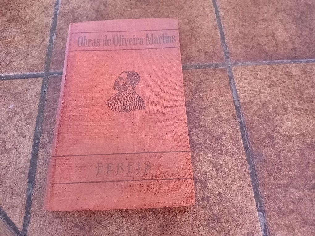 J. P. Oliveira martins, perfis + correspondência