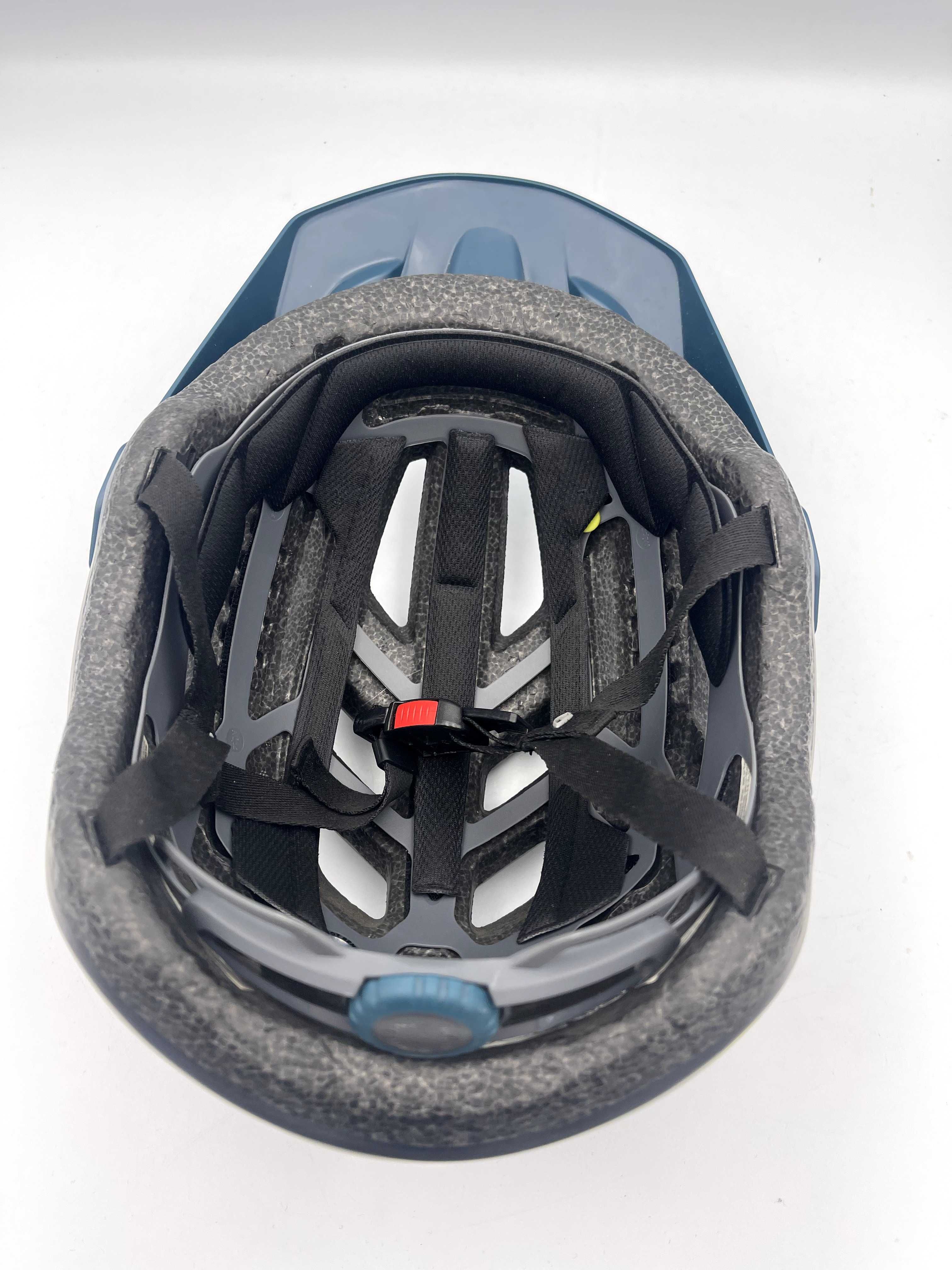 Powystawowy Kask Rowerowy Giro Fixture 2 Mips  r. Y (s/m) (50-57cm)