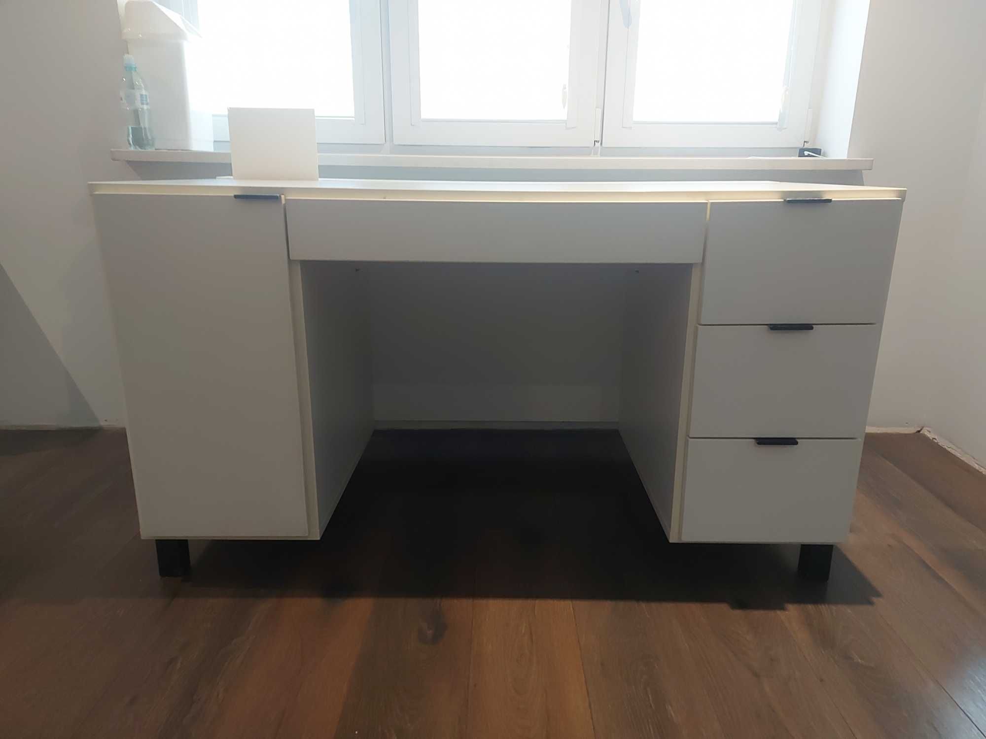 Zestaw mebli używanych