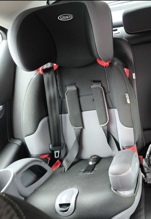 Fotelik samochodowy Graco Nautilus 9-36kg schowki miejsce na kubek