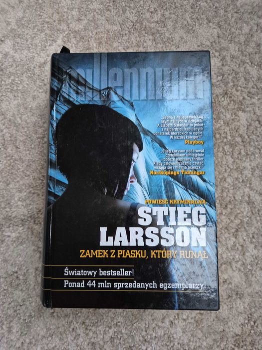 Stieg Larsson Zamek z piasku, który runął twarda oprawa