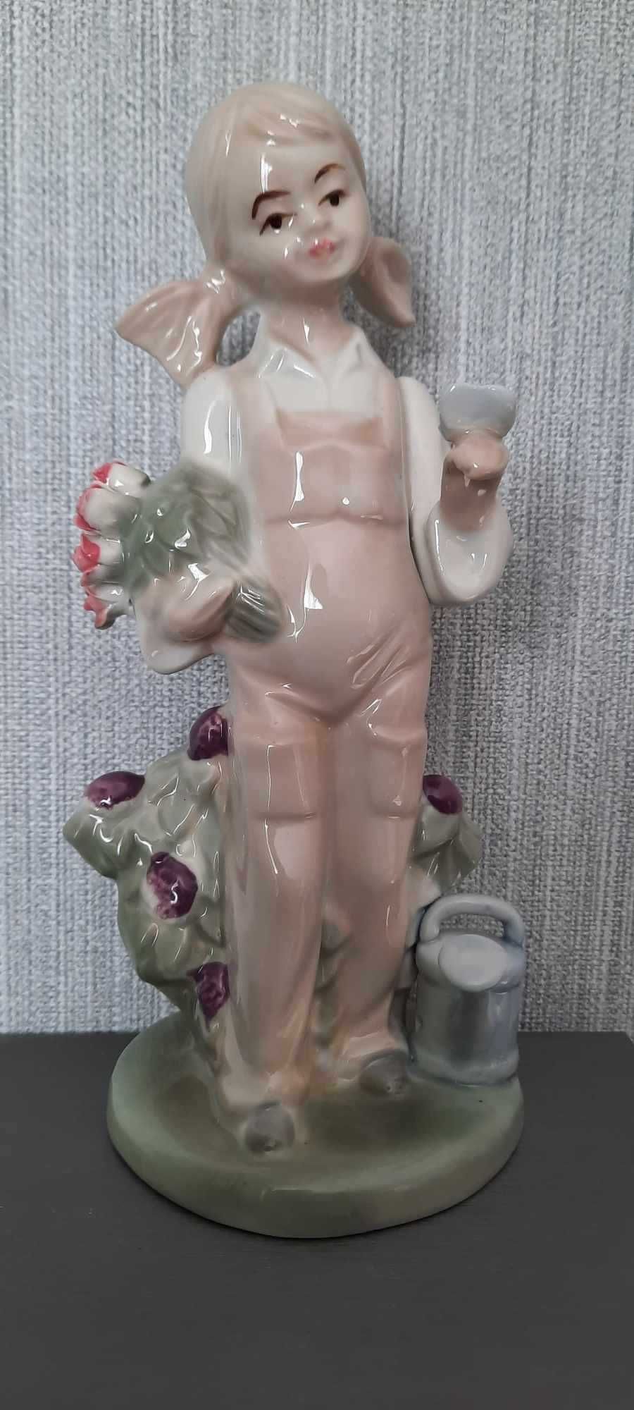 Porcelanowa figurka Ogrodniczka