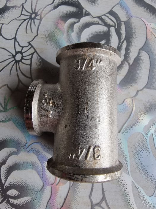 Тройник 3/4 1/2 3/4 латунь