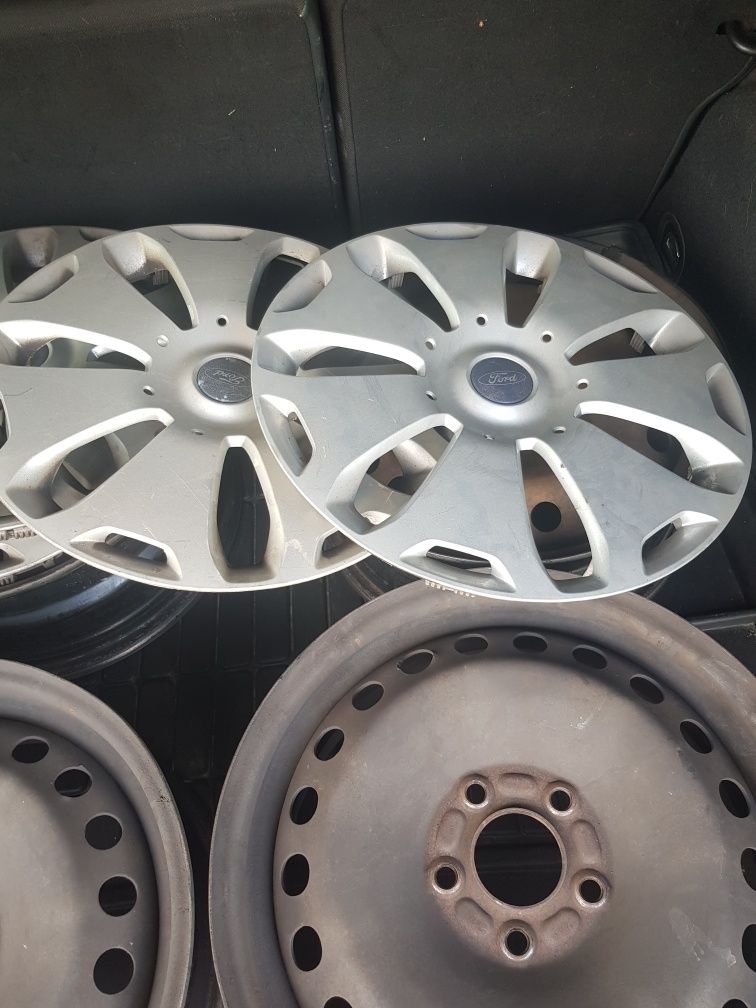 4 Felgi stalowe 16 plus oryginalne nakretki wraz z kołpakami do ford M
