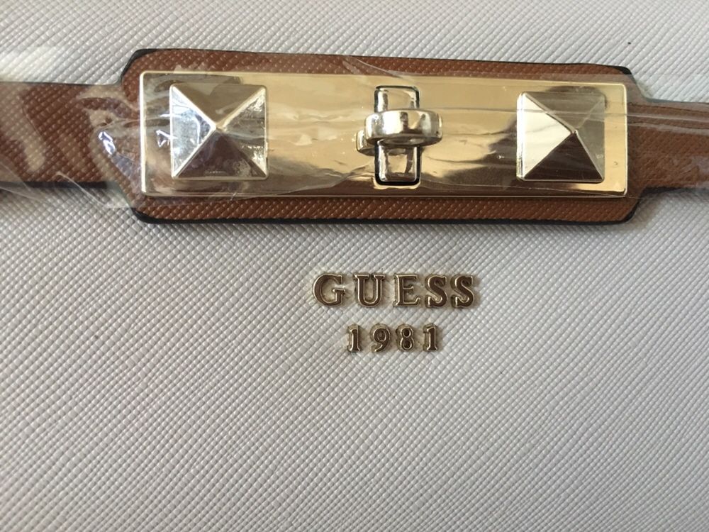 Portfel Guess logo damski