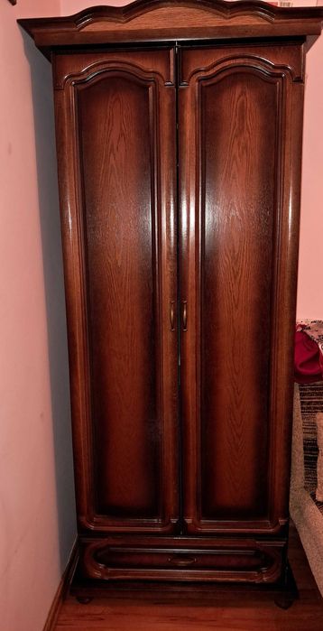 Stylowa szafa i komoda