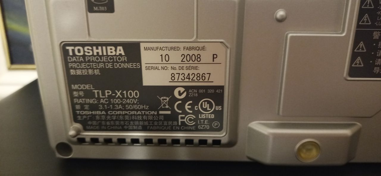 Toshiba TLP-X100