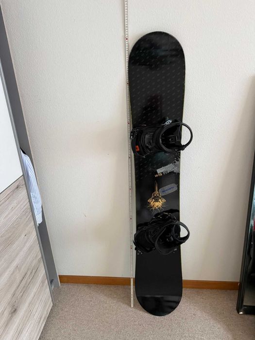 Deska snowboardowa Elan 160cm z wiązaniami Nitro, stan bdb