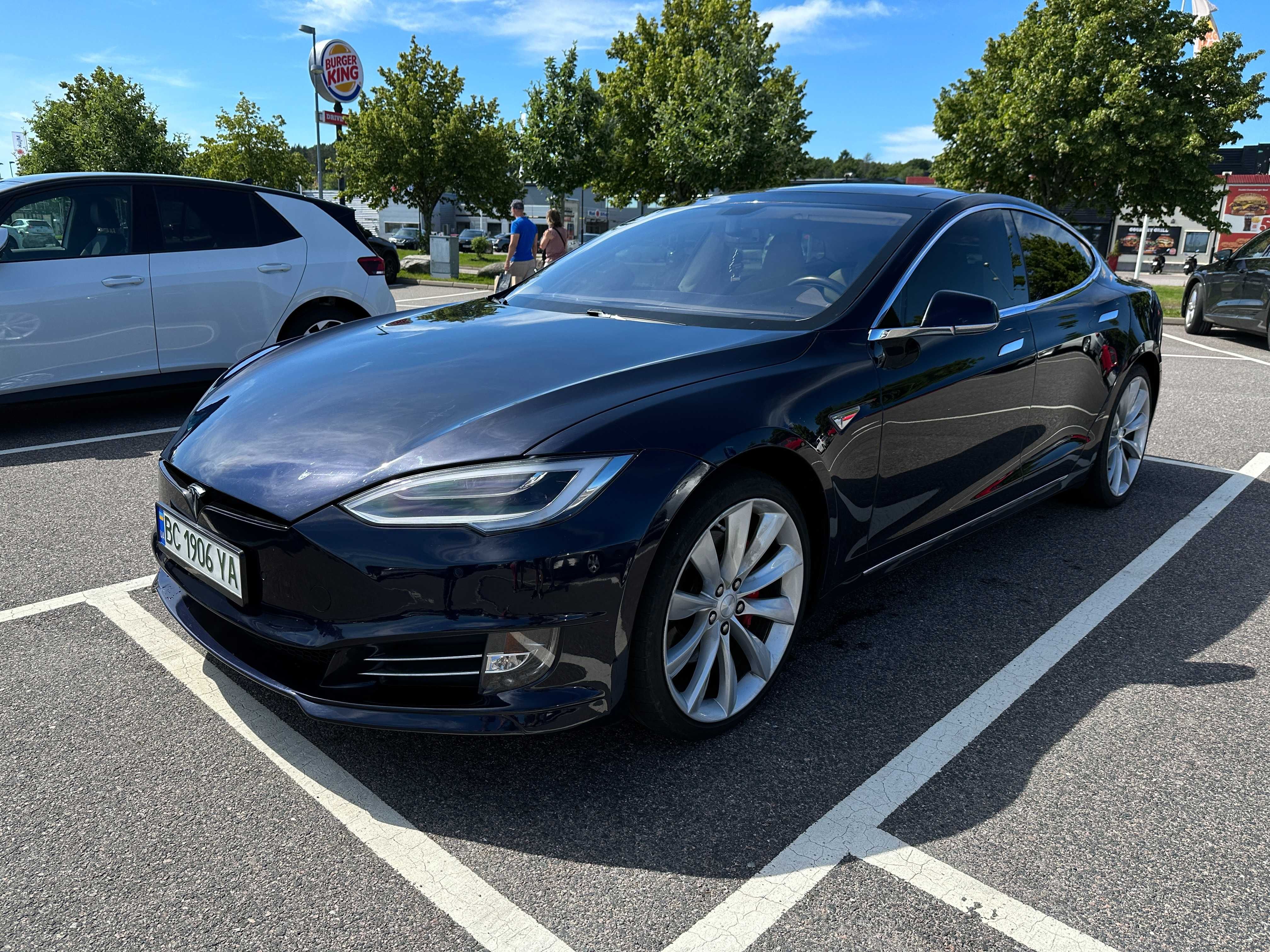 Tesla nodel S для Європи,  кредит.