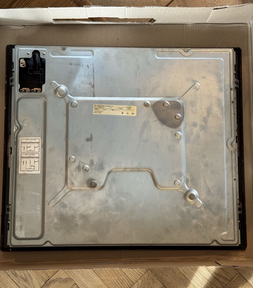 Варильна панель BOSCH PKF651CEU