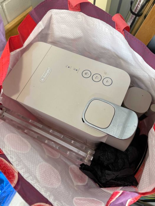 Máquina de Café DELONGHI Nespresso Lattissima