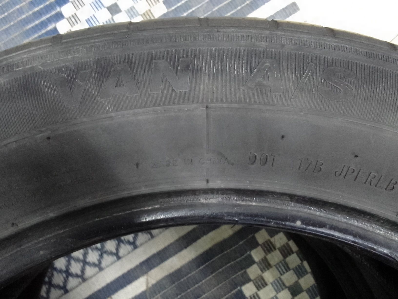 2 Opony wielosezonowe 215/60r17C ROADMARCH 2021r 6mm