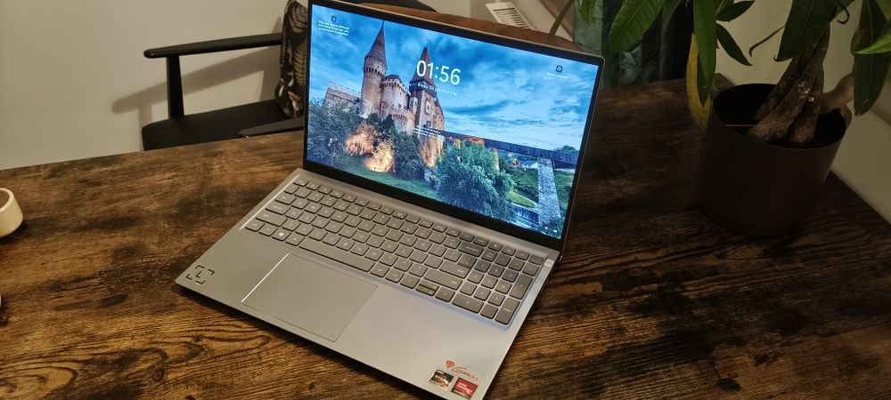 Laptop Dell Inspiron 5515