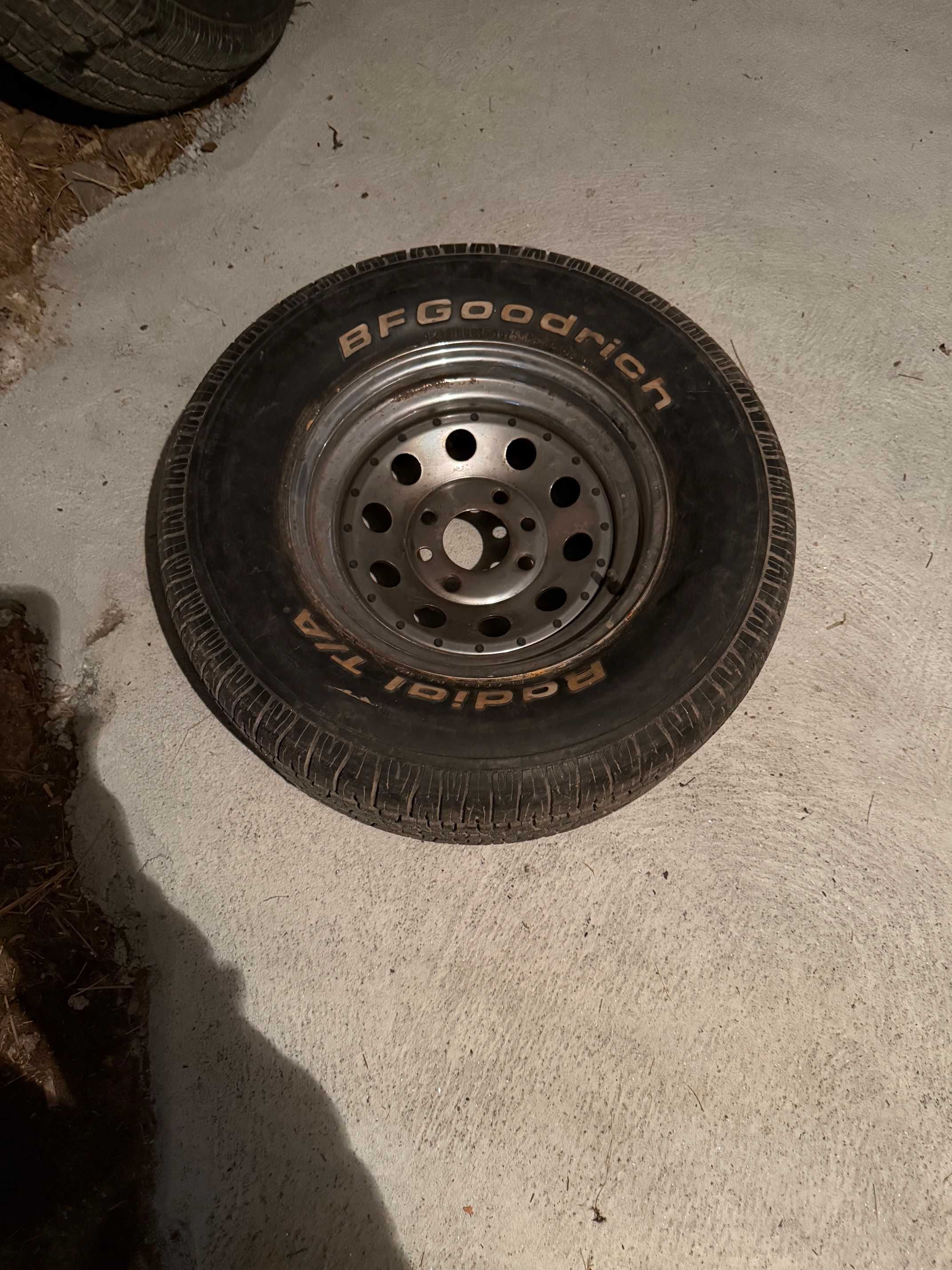 vende 4 jantes com pneus originais do carocha  para Buggy