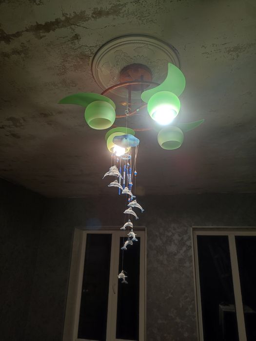 Люстра на 4 лампы