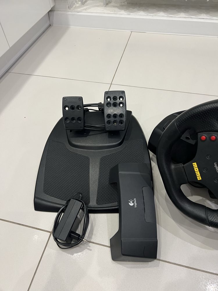 Ігровий Руль / Ігрове Кермо Logitech MOMO Racing Force