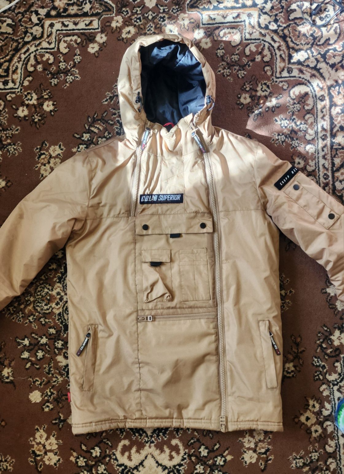 Продам куртку cropp
