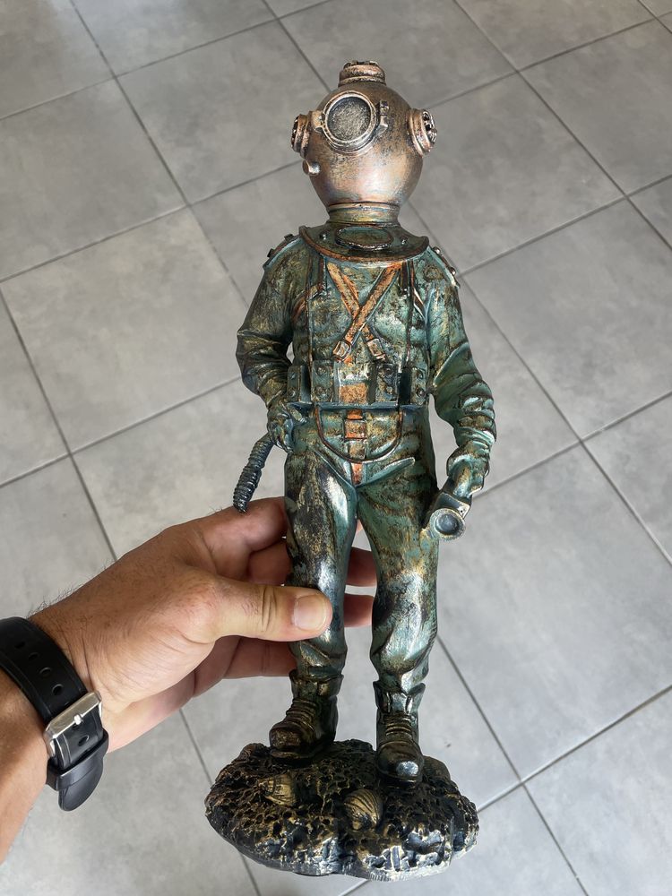 Mergulhador estatua