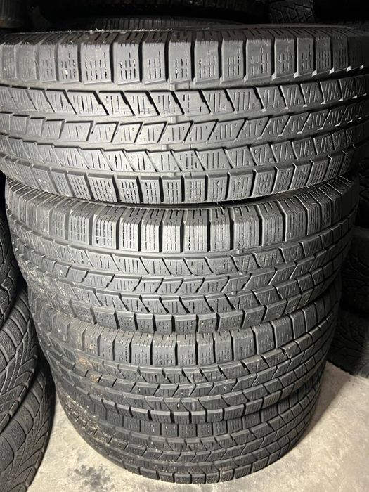 Pirelli 215/65/16 комплект зимних шин 7.1мм