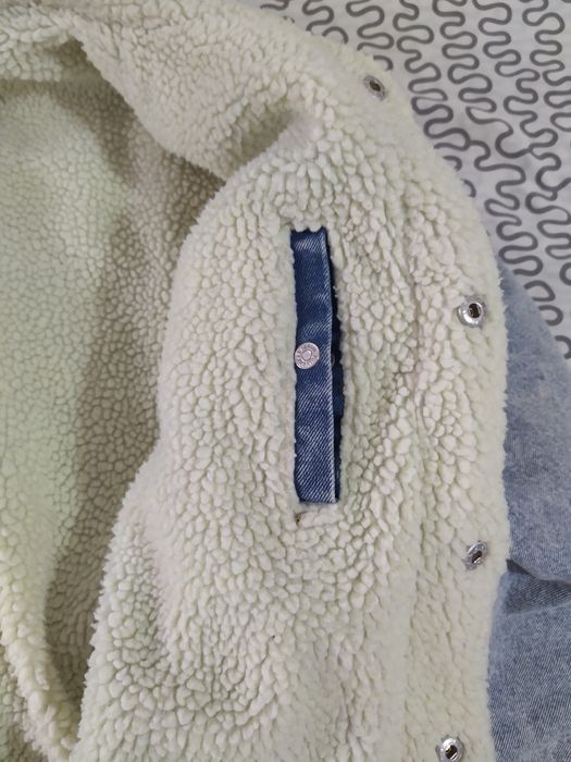 Casaco de ganga super quente  e confortável. Interior forrado.