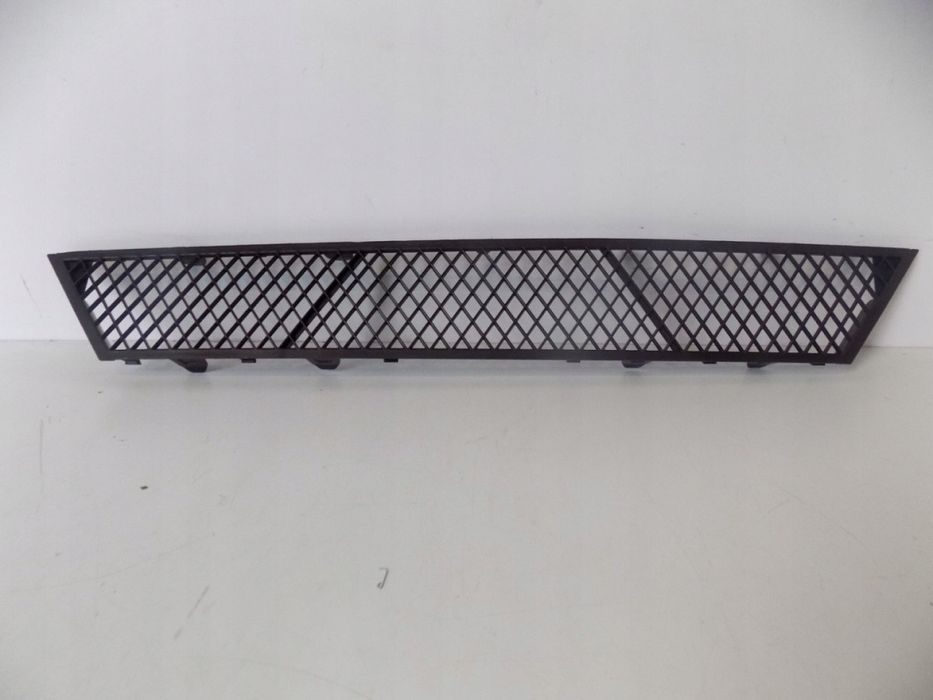 BMW 5 GT F07 kratka środkowa zderzaka - 3947