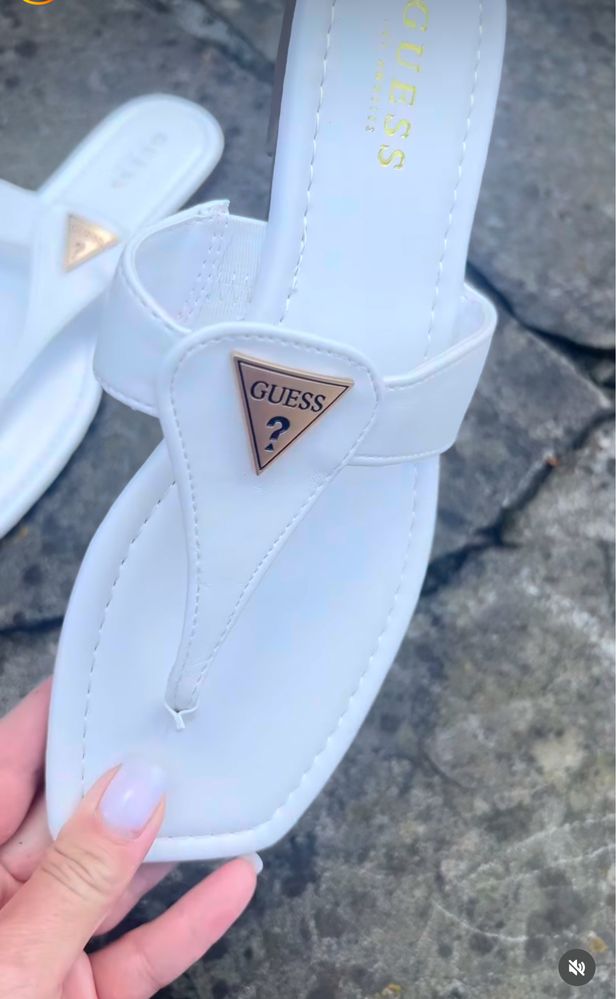 Продам шлепки GUESS