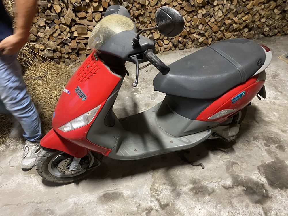 Mota piaggio zip