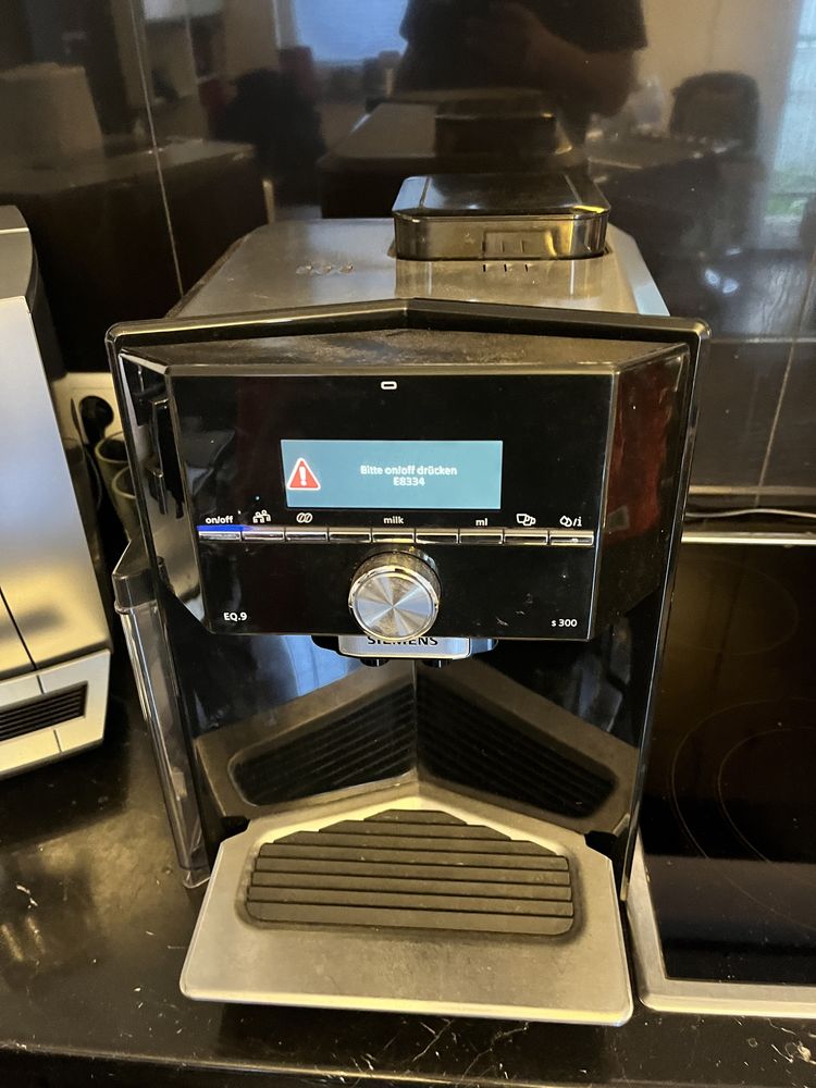 Ekspres Siemens Eq9 seria 300