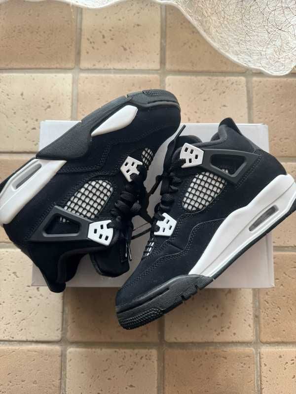 Jordan 4 Retro White Thunder EU.37.5