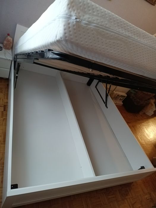 Łóżko do sypialni