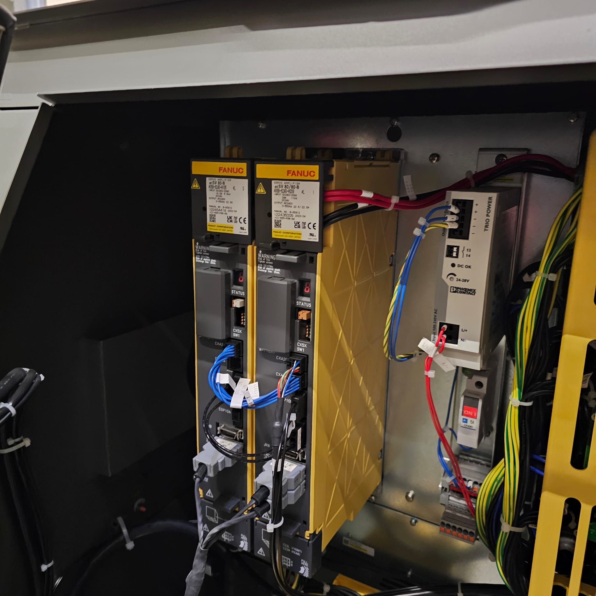 Fanuc M-900Ib/400L