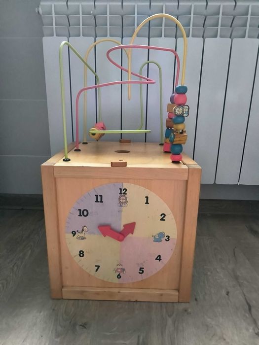 Бизикуб дерево с пальчиковым лабиринтом  29×29 см плюс 1 кг цукерок