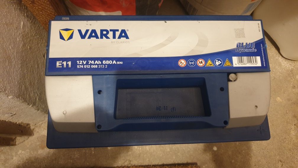 Akumulator Varta 74Ah 680A