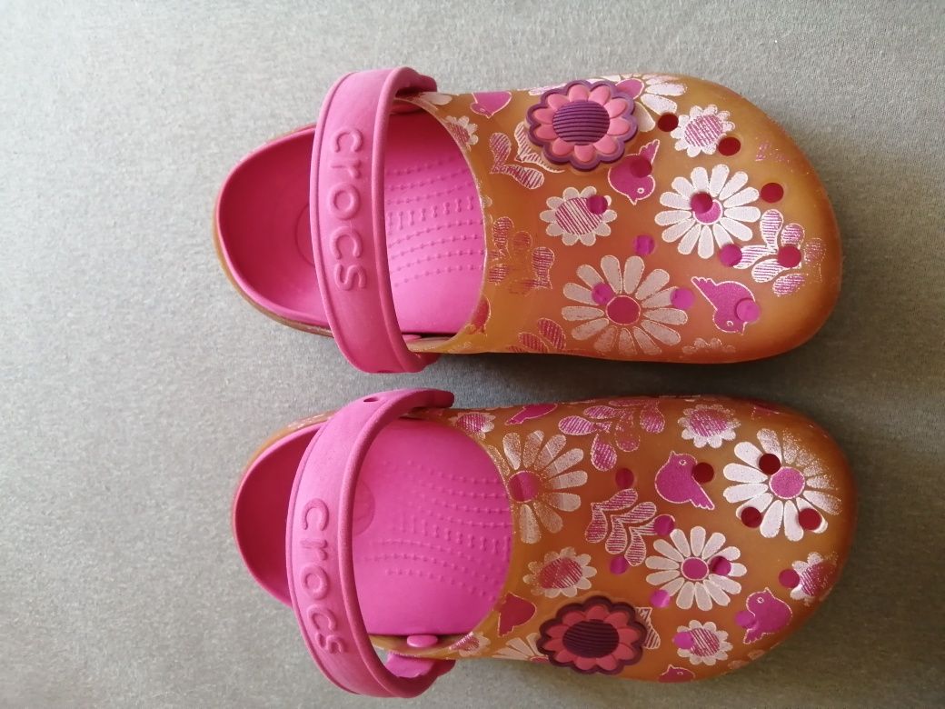 Crocs, długość wkładki 22.