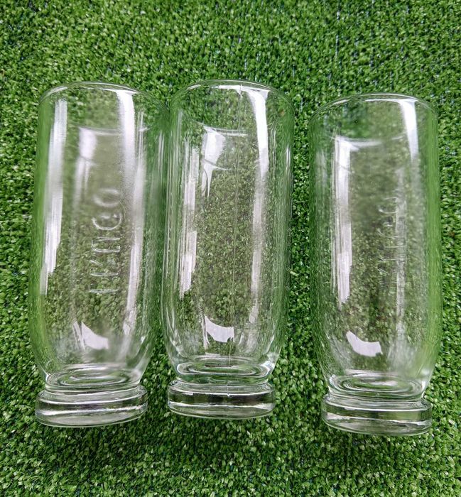 Komplet 3 szklanek FRUGO wykonanych z grubego szkła.