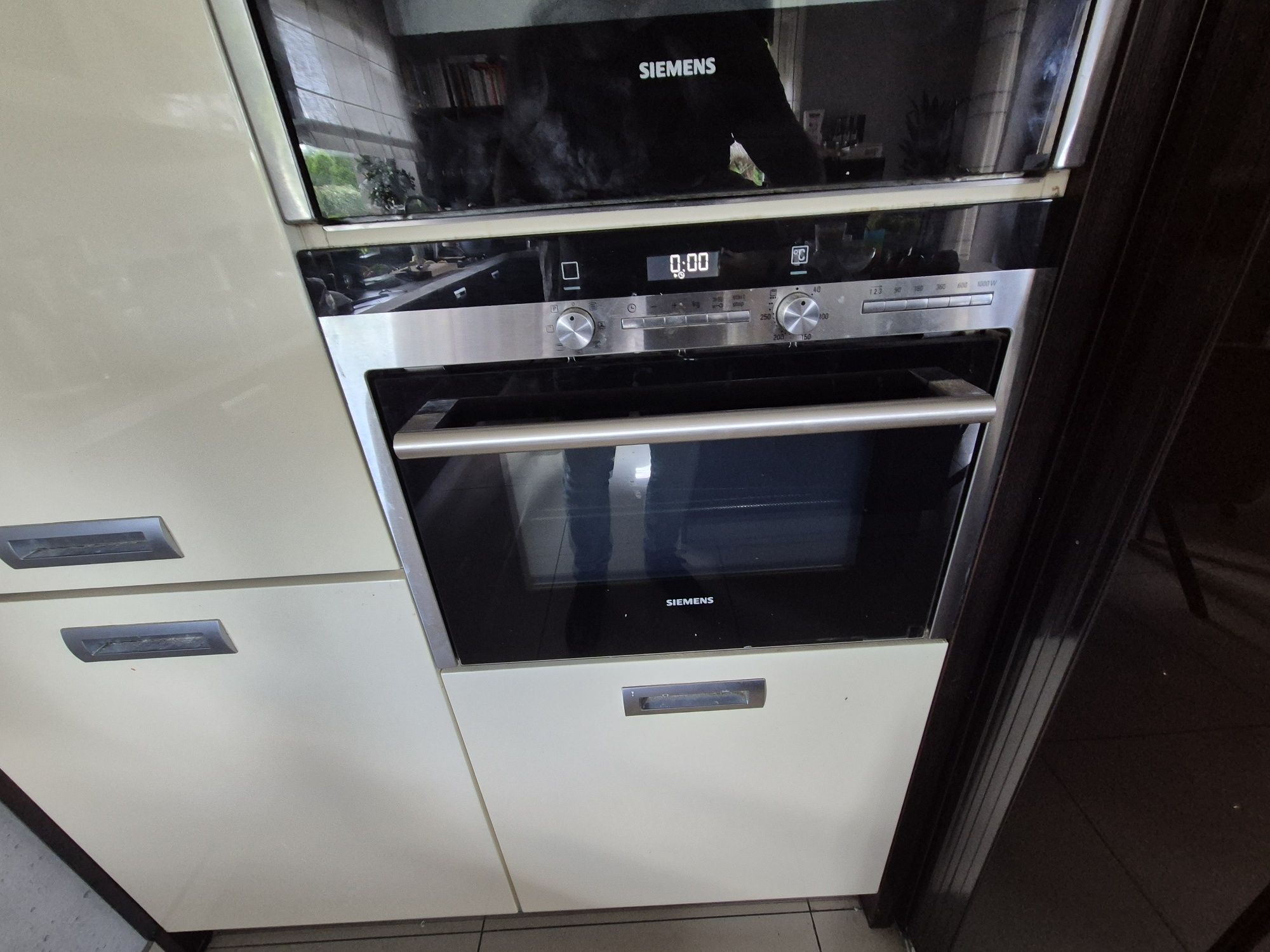 Piekarnik parowy Siemens Hb84e562/03