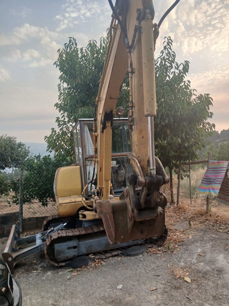 Giratória Komatsu Pc30-7E