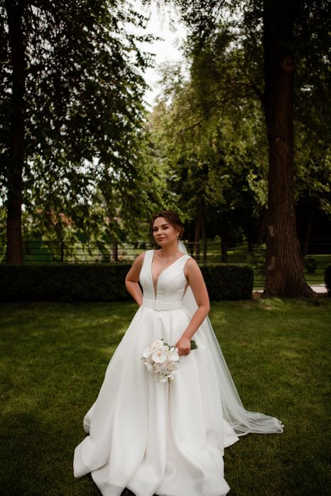 Весільна сукня айворі