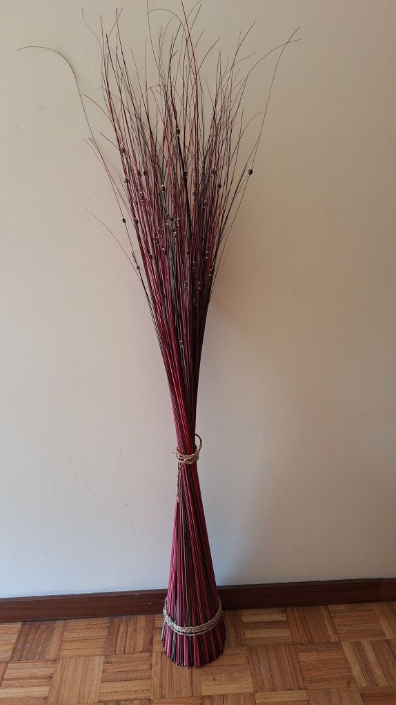 Artigo para decoração
Em tons de vermelho