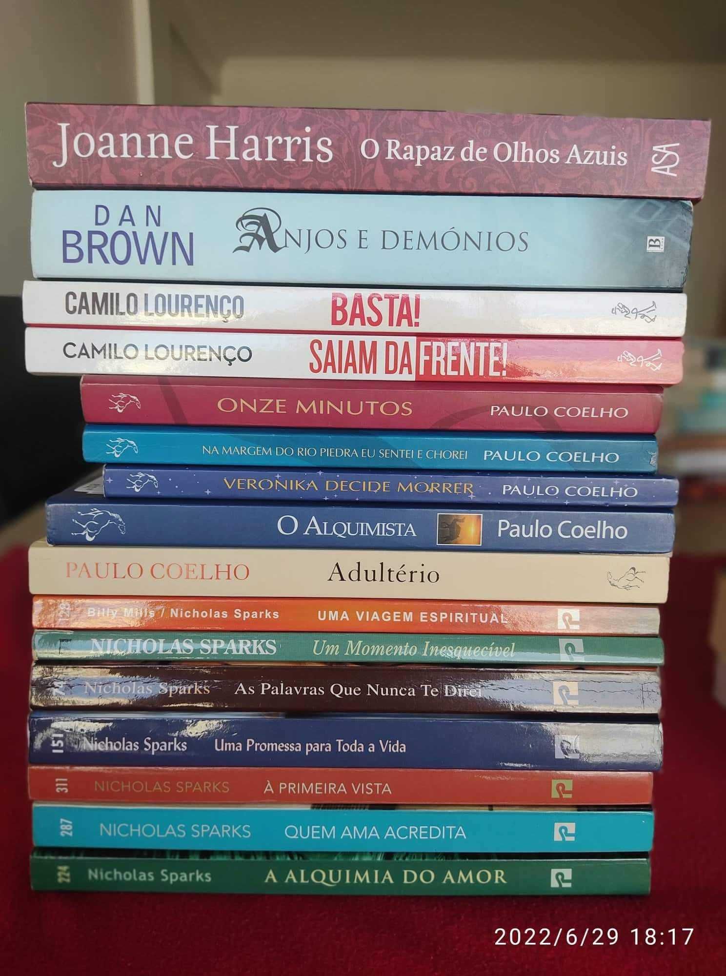 Vendo diversos livros