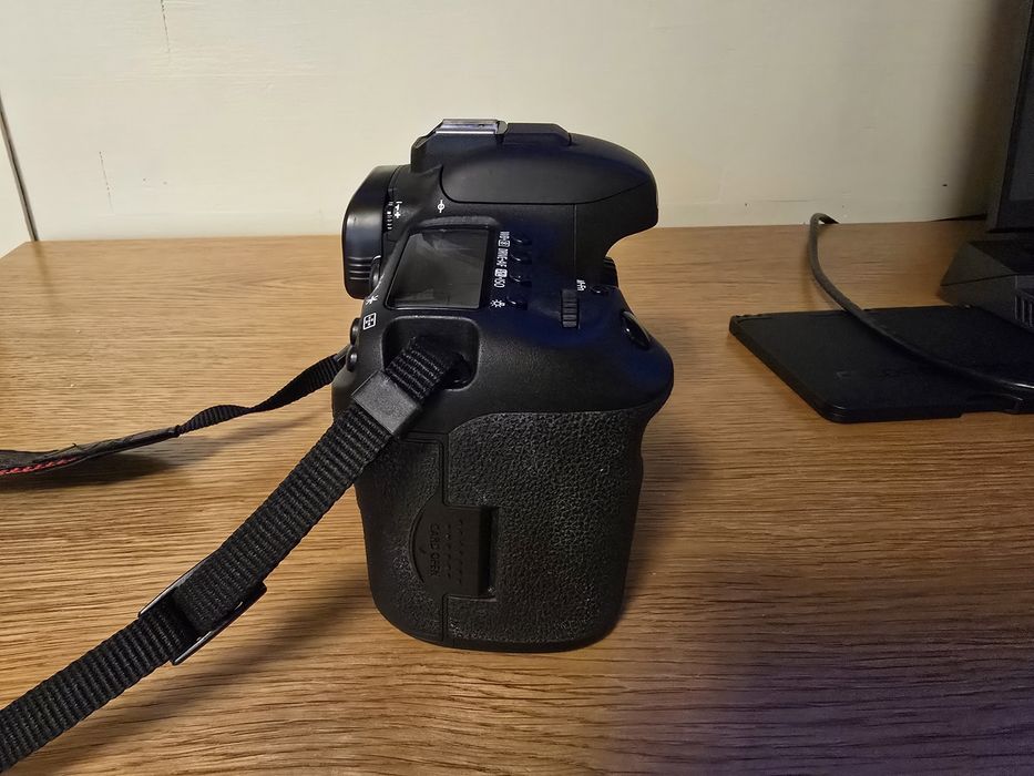 Canon Eos 7d mark II.Body.