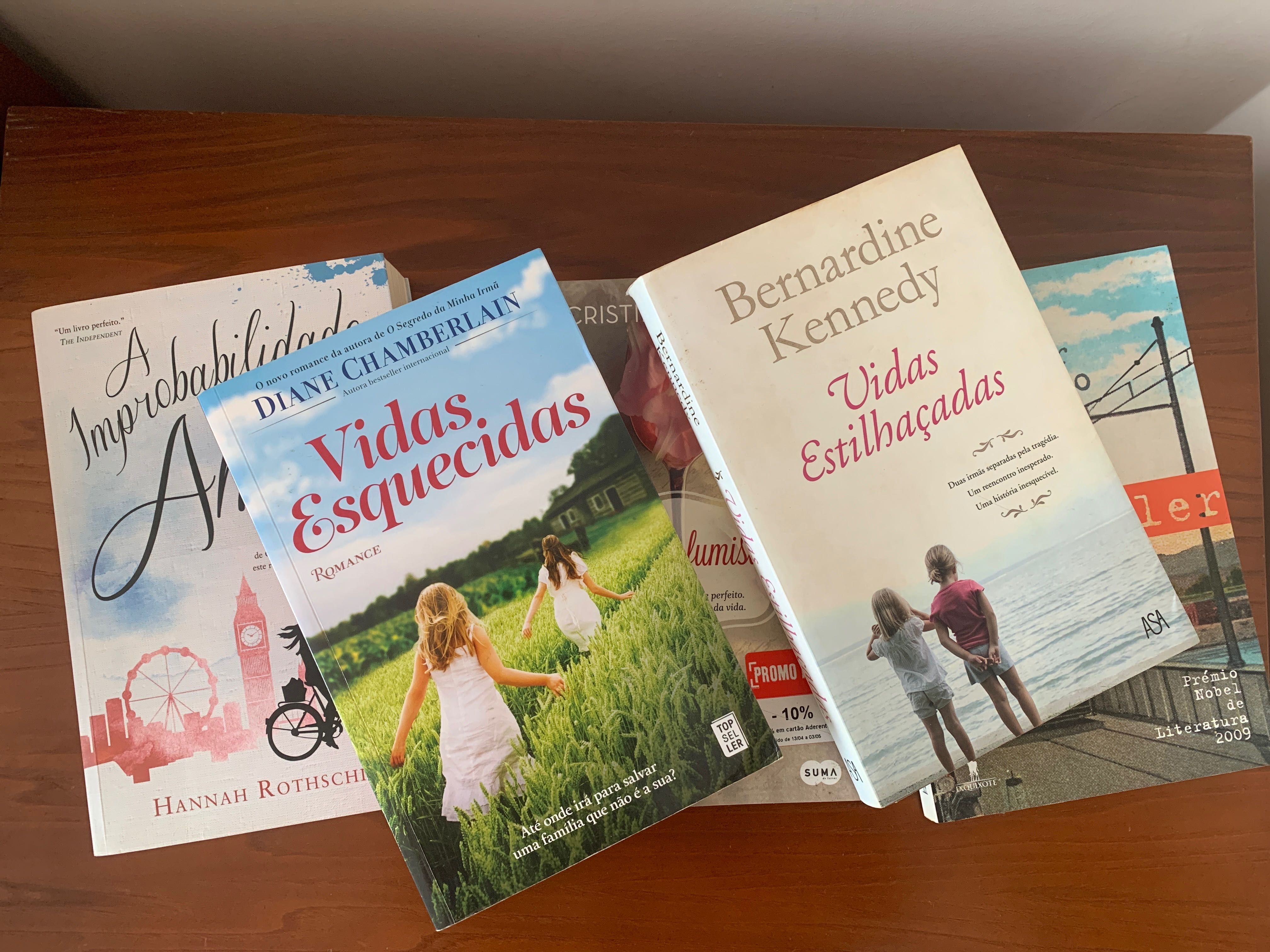 Vários livros em bom estado