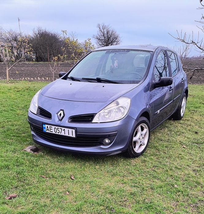 Продам Clio 1.6 автомат