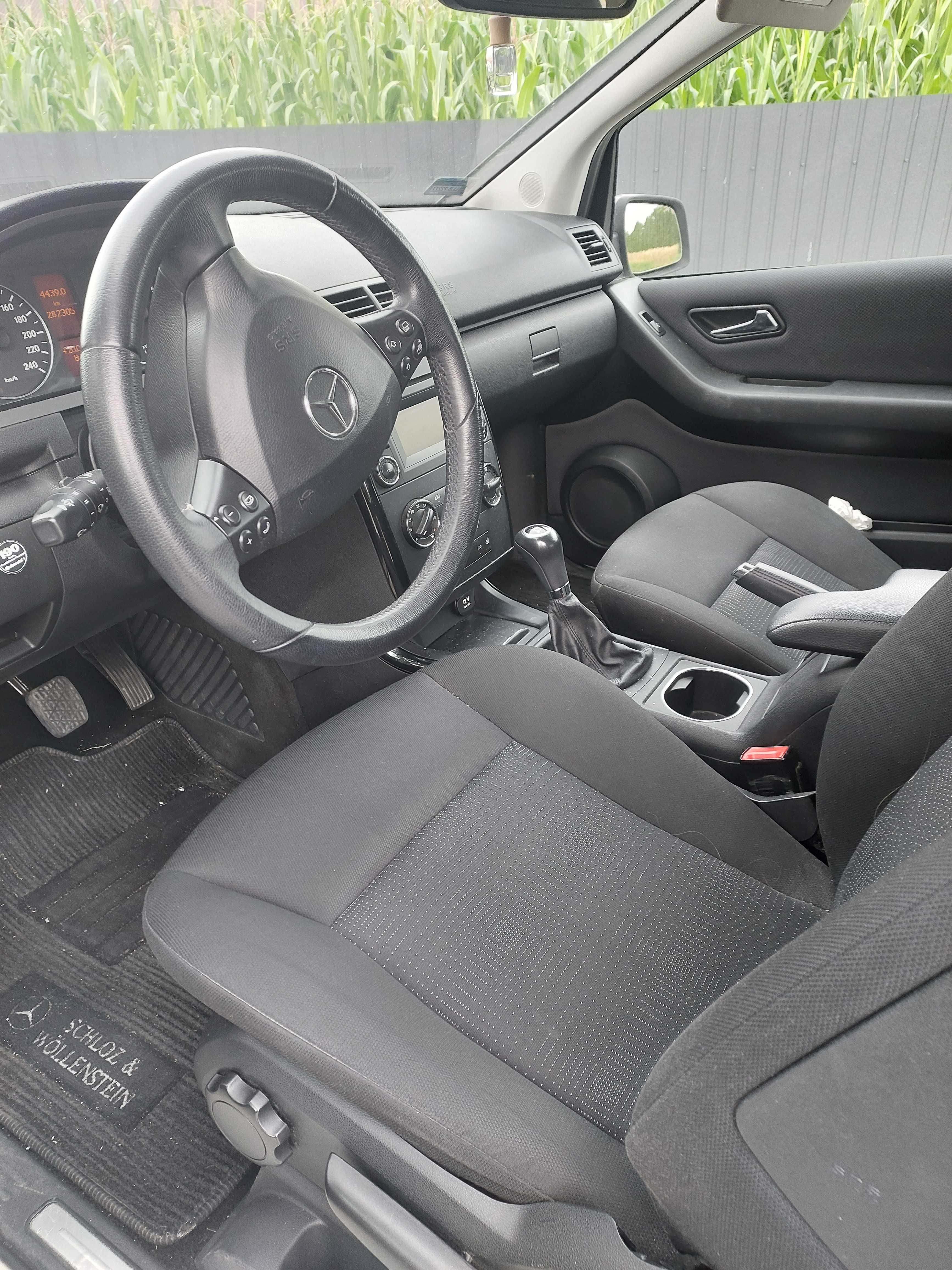 Mersedes benz A classa samochod