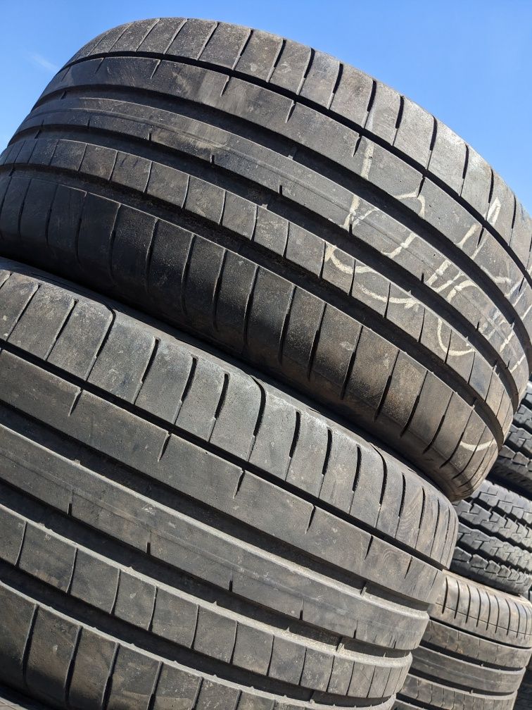 255/35R20 Goodyear 2022рік